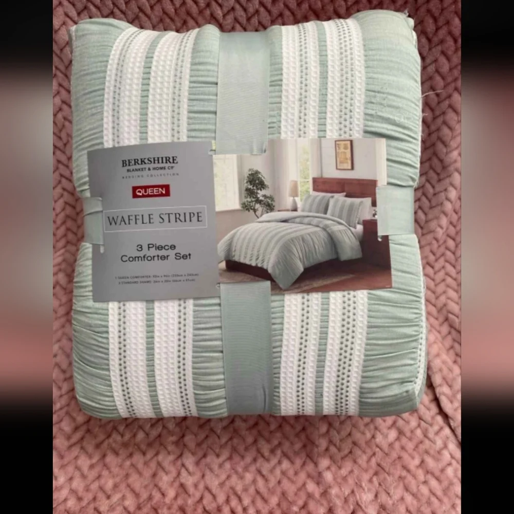 Berkshire life waffle stripe comforter set